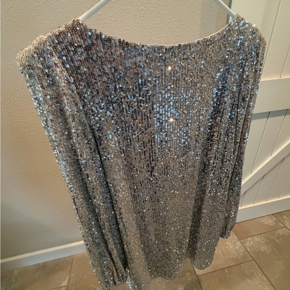 Steve Madden Sequin Long Sleeve Shift Minidress - Picture 3 of 10